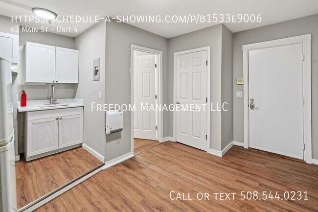 Building Photo - 65 Main St