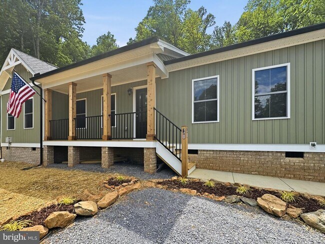 Building Photo - 441 High Top Rd