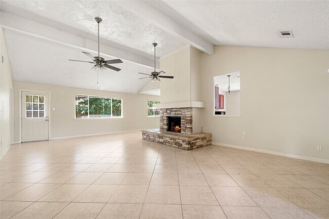 Building Photo - 2603 Hollymist Dr