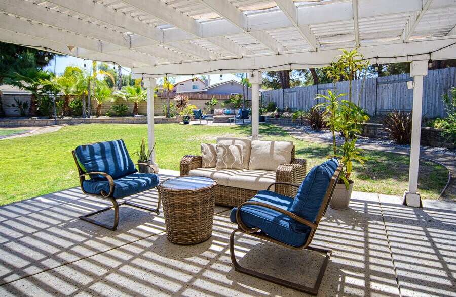 Primary Photo - 5239 Hubbert St