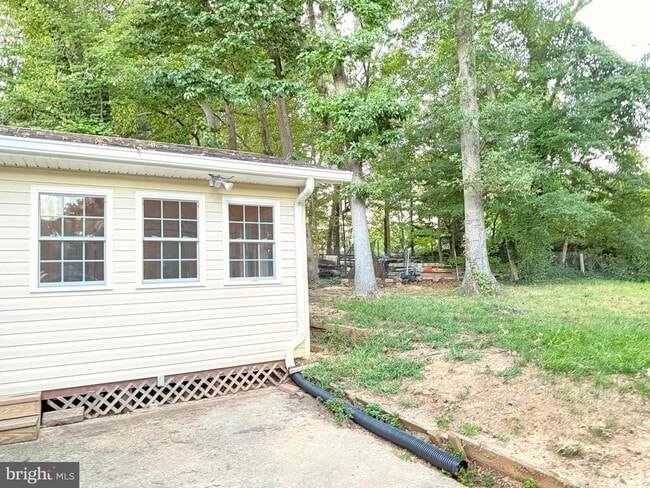 Building Photo - 10434 Calumet Grove Dr