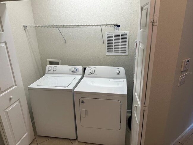 Building Photo - 4401 SW 52nd Cir