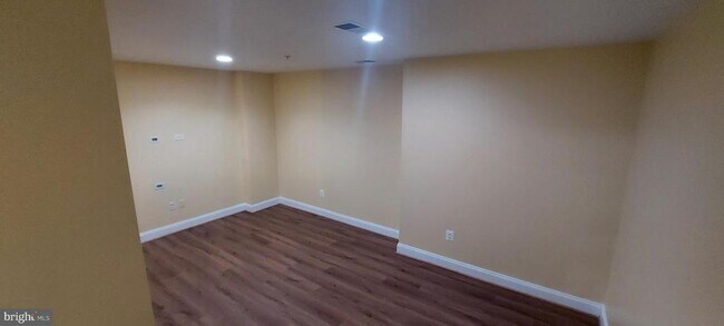 Building Photo - 11808 Oxbridge Dr