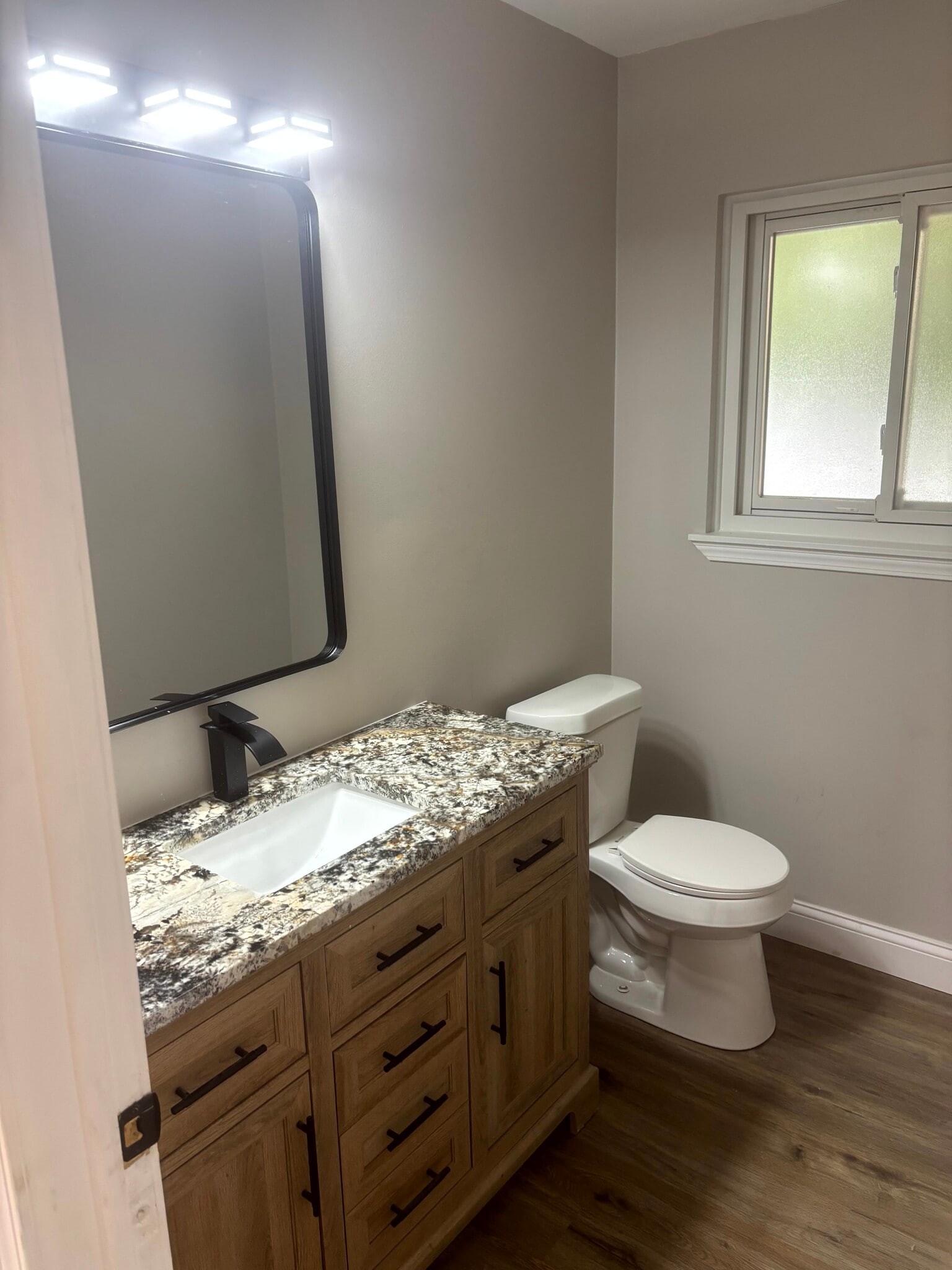 Building Photo - 29621 Fernhill Dr