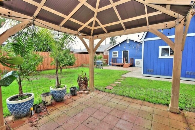 Building Photo - 3808 38th St