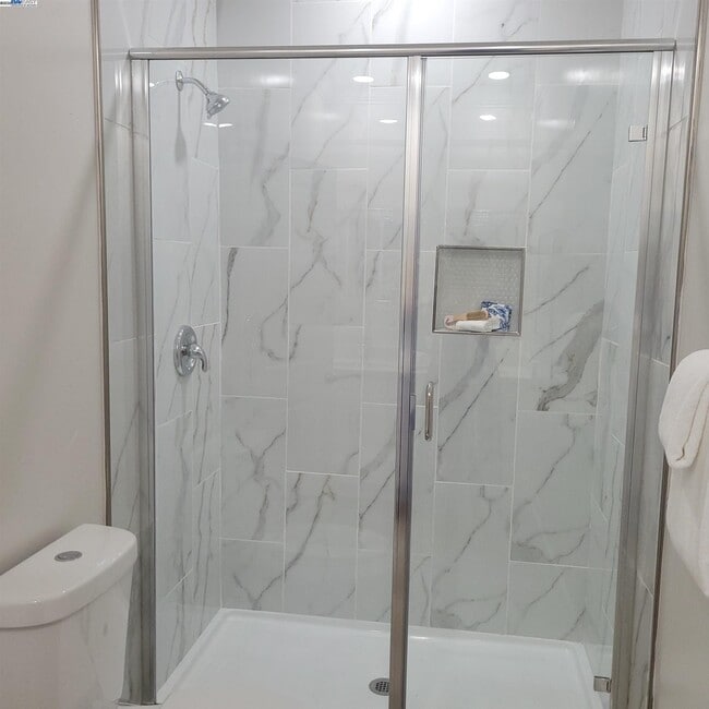 Building Photo - 2627 Beaumont St