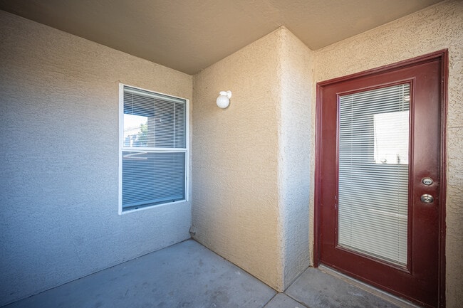Building Photo - 5055 W Hacienda Ave