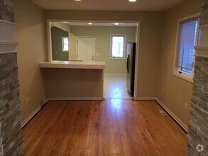 Building Photo - Beautiful 3br/2 ba single family