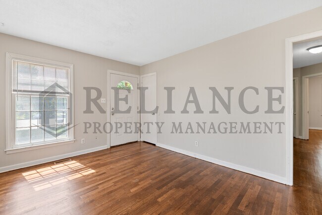 Building Photo - 1555 N Northeast Pkwy