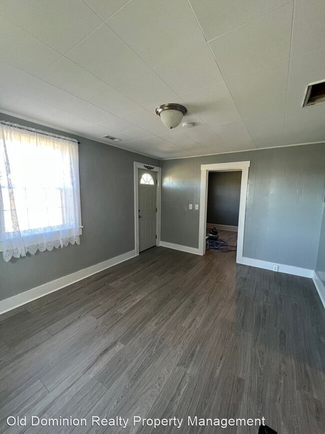 Building Photo - 2 br, 1 bath House - 3926 Snapps Creek Road