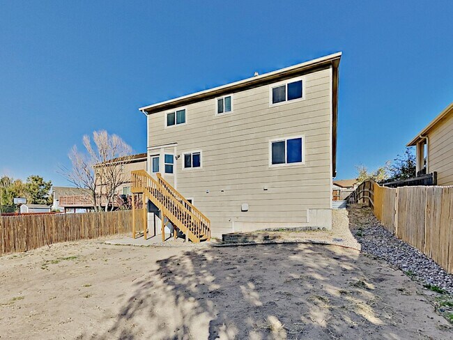 Building Photo - 2185 Sage Grouse Ln