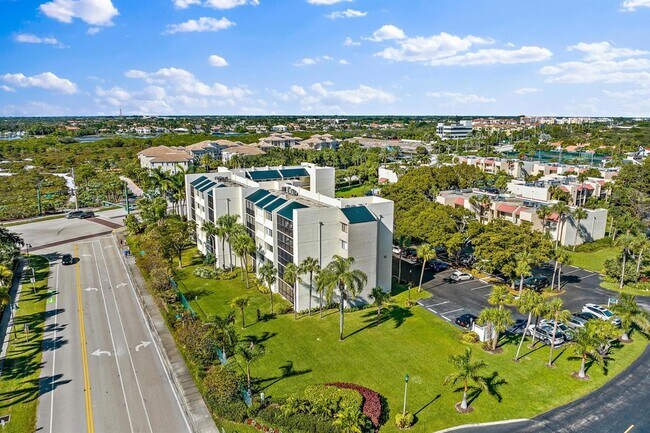 Building Photo - 1605 S US Hwy 1