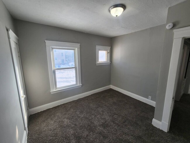 Building Photo - 12514 Locke Ave