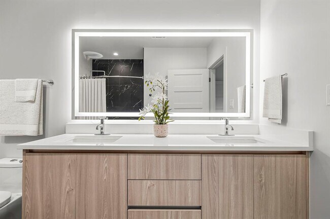 Building Photo - 5515 Humming Bird Ln