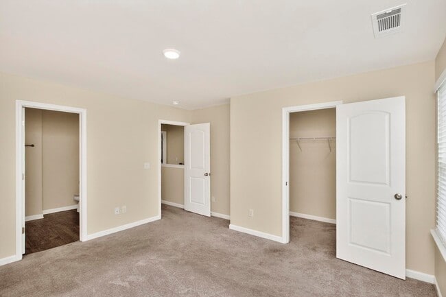 Building Photo - 1023 Glen Marcus Dr