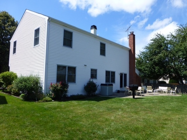 Building Photo - 1336 Larchmont Dr