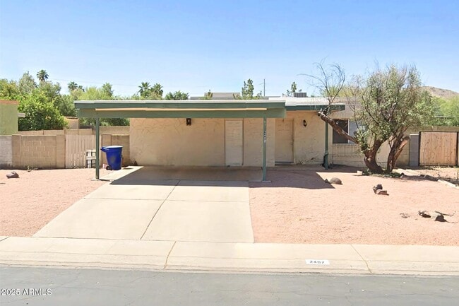 Primary Photo - 2407 W Dunbar Dr