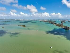 Building Photo - 1900 N Bayshore Dr