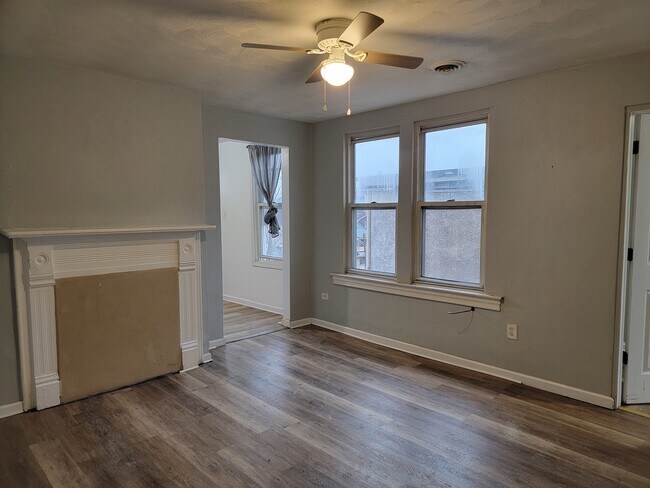 Building Photo - 127 Margaret Street