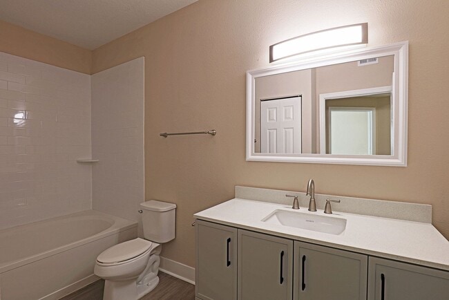 Building Photo - 11511 Villa Grand