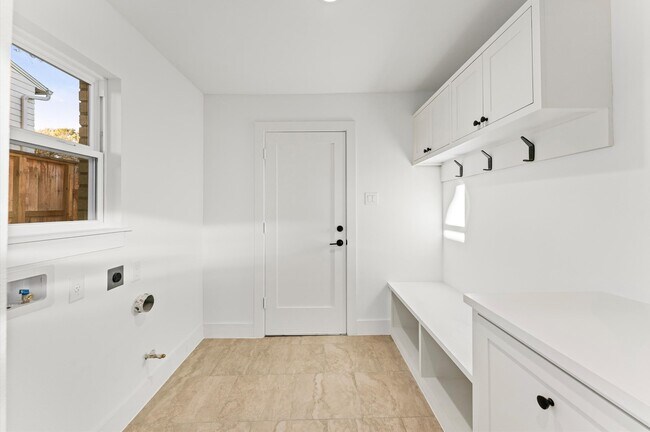 Building Photo - 10607 Overbrook Ln