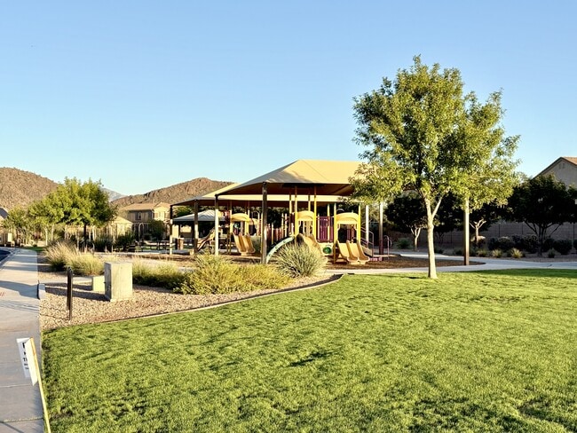 Building Photo - 9383 W Desert Bighorn Trail