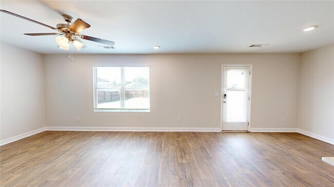 Building Photo - 7726 Shaddix St
