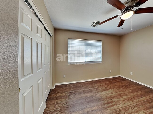 Building Photo - 8947 W Charleston Ave