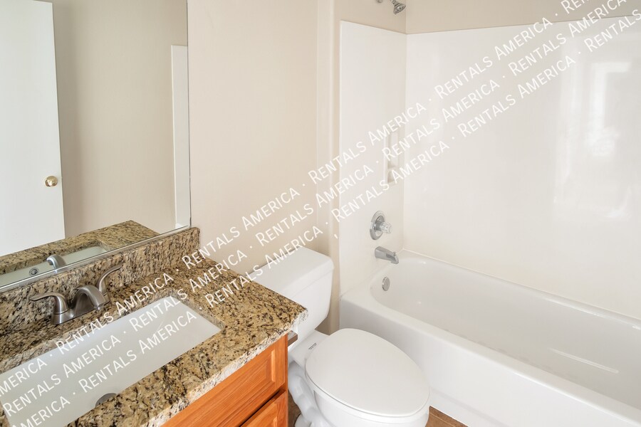 Building Photo - 1200 W Kingbird Dr