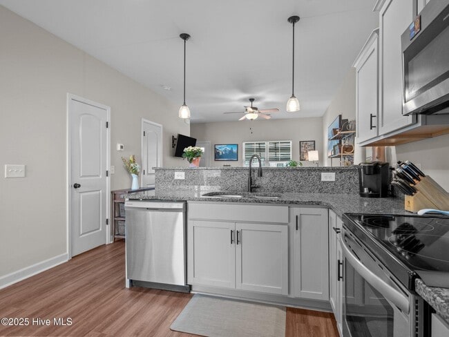 Building Photo - 63 Outrigger Dr