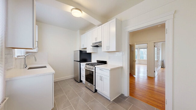 Building Photo - 1616 Golden Gate Ave