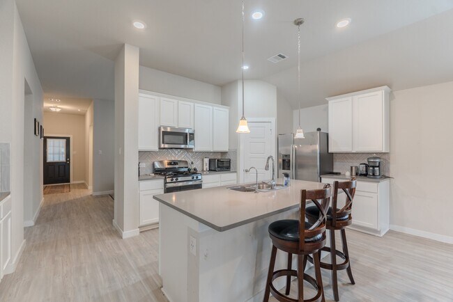 Building Photo - 22035 Juniper Crossing Dr