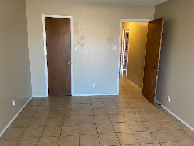 Building Photo - 500 Western Dr