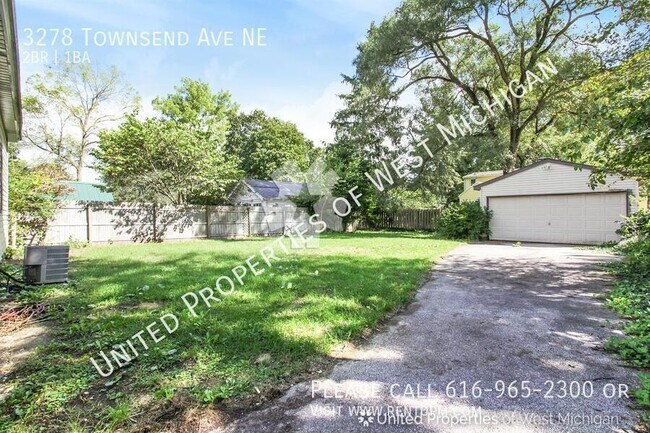 Building Photo - 3278 Townsend Ave NE