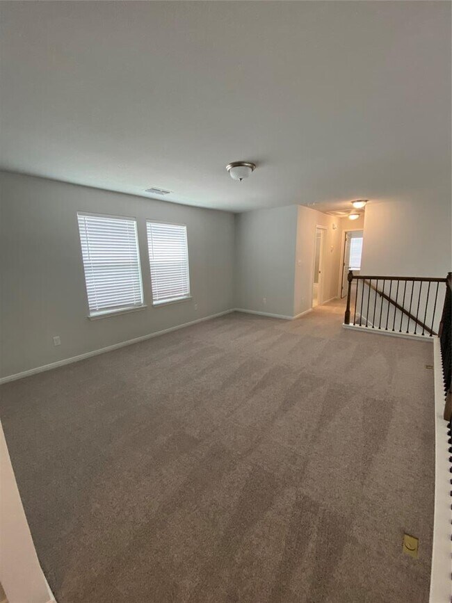 Building Photo - 3201 E College Park Dr
