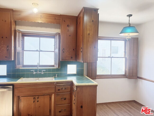 Building Photo - 13054 Hartsook St