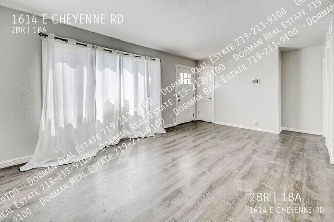 Building Photo - 1614 E Cheyenne Rd