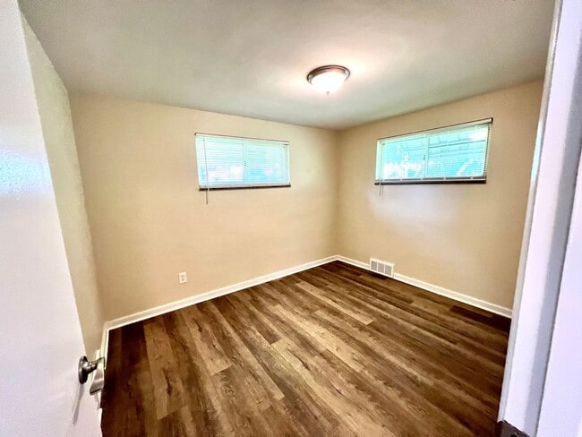 Building Photo - Fantastically updated three bedroom two bath house in the heart of Dormont