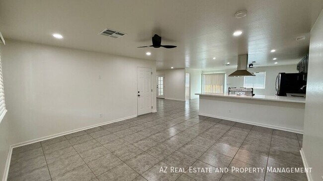 Building Photo - 8501 W Mitchell Dr
