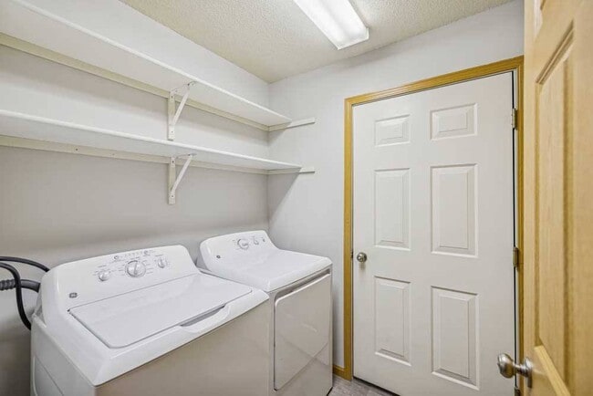 Floorplan - Pinebrook Apartments