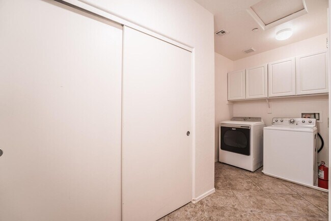 Building Photo - Check this Beautiful Condo Unit located in a gated Terrasini  community!