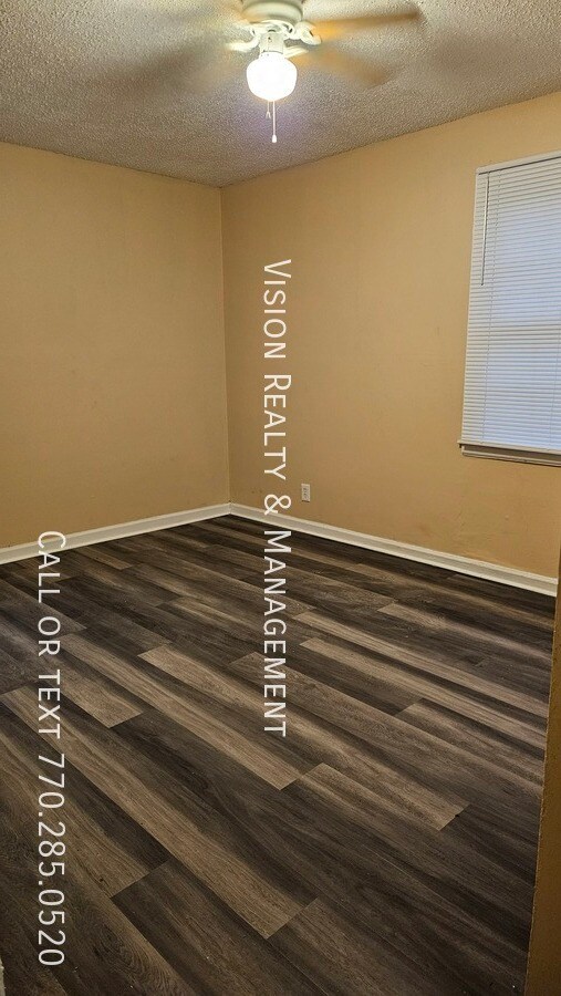 Building Photo - 1612 Lyndle Rd