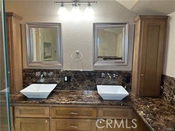 Building Photo - 10485 La Sombra Ave