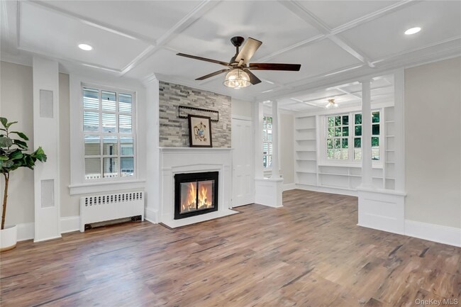 Building Photo - 324 Woodbine Ave