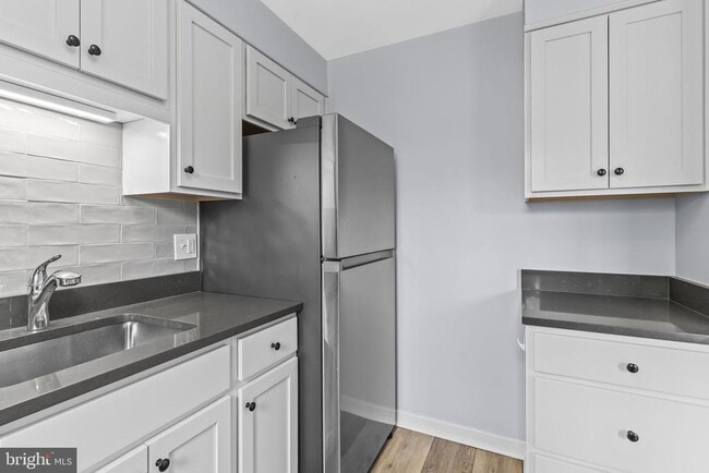 Building Photo - 6611 E Wakefield Dr