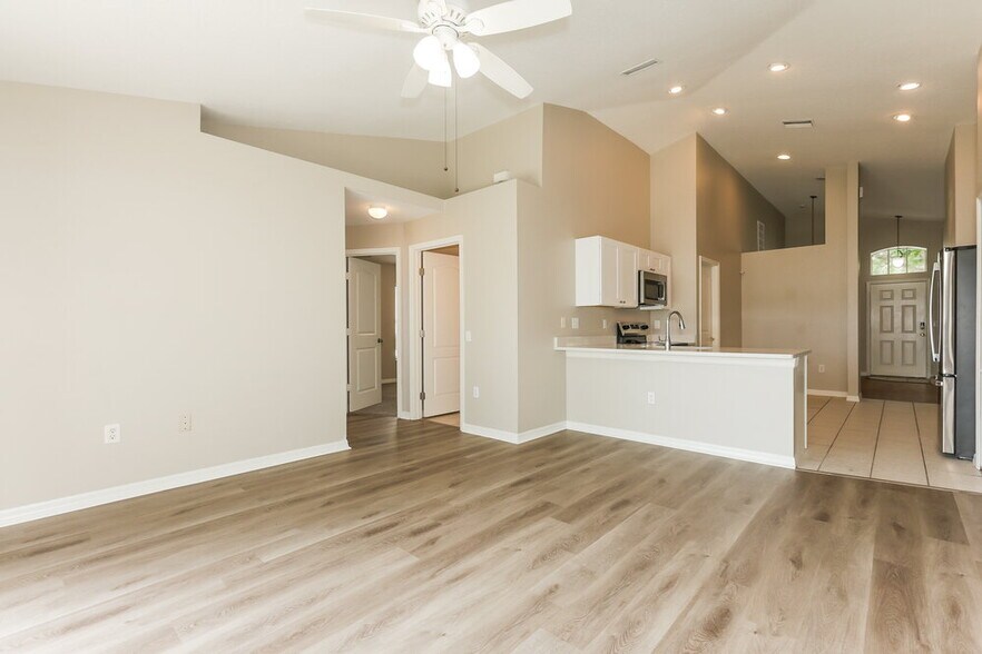 Building Photo - 11109 Lake Lanier Dr