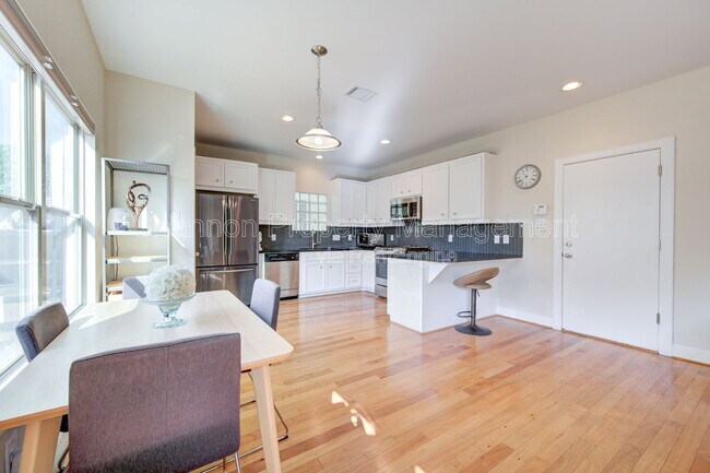 Building Photo - 3707 Main Poplar Dr