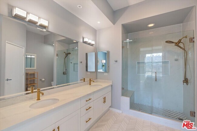 Building Photo - 13020 Pacific Promenade