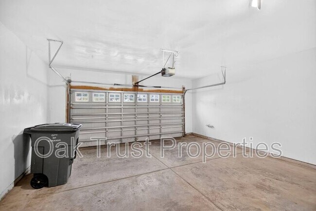 Building Photo - 7018 Bellflower Ln