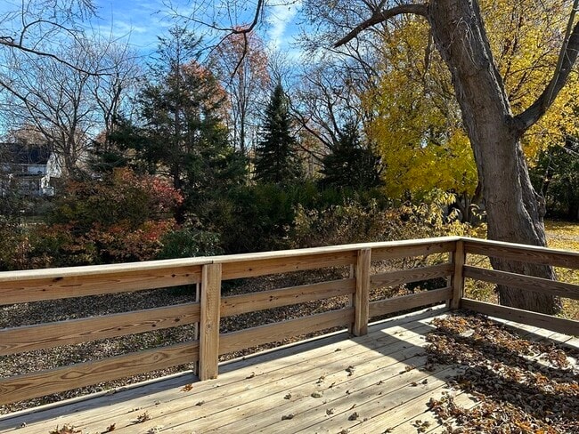 Building Photo - 45 Randlett St